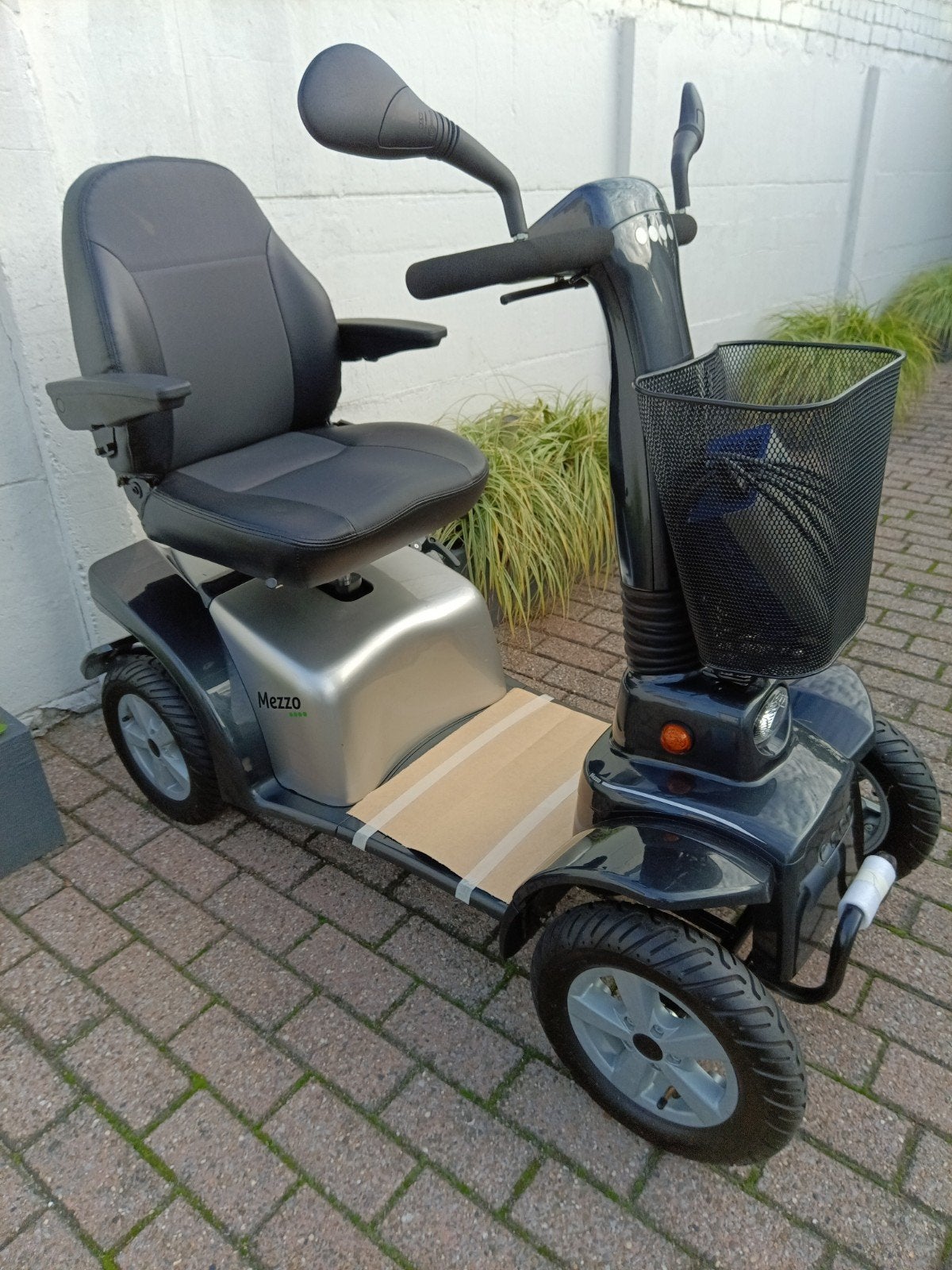 ALS NIEUW❗SCOOTMOBIEL MEZZO 4 SLECHTS 127 KM GRATIS LEVERING, Diversen, Ophalen of Verzenden, Zo goed als nieuw, Elektrische rolstoel