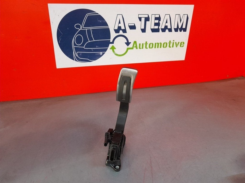 PEDALE D'ACCELERATEUR Audi RS 6 Avant (C8) (|4N1723523A|), Utilisé, Audi