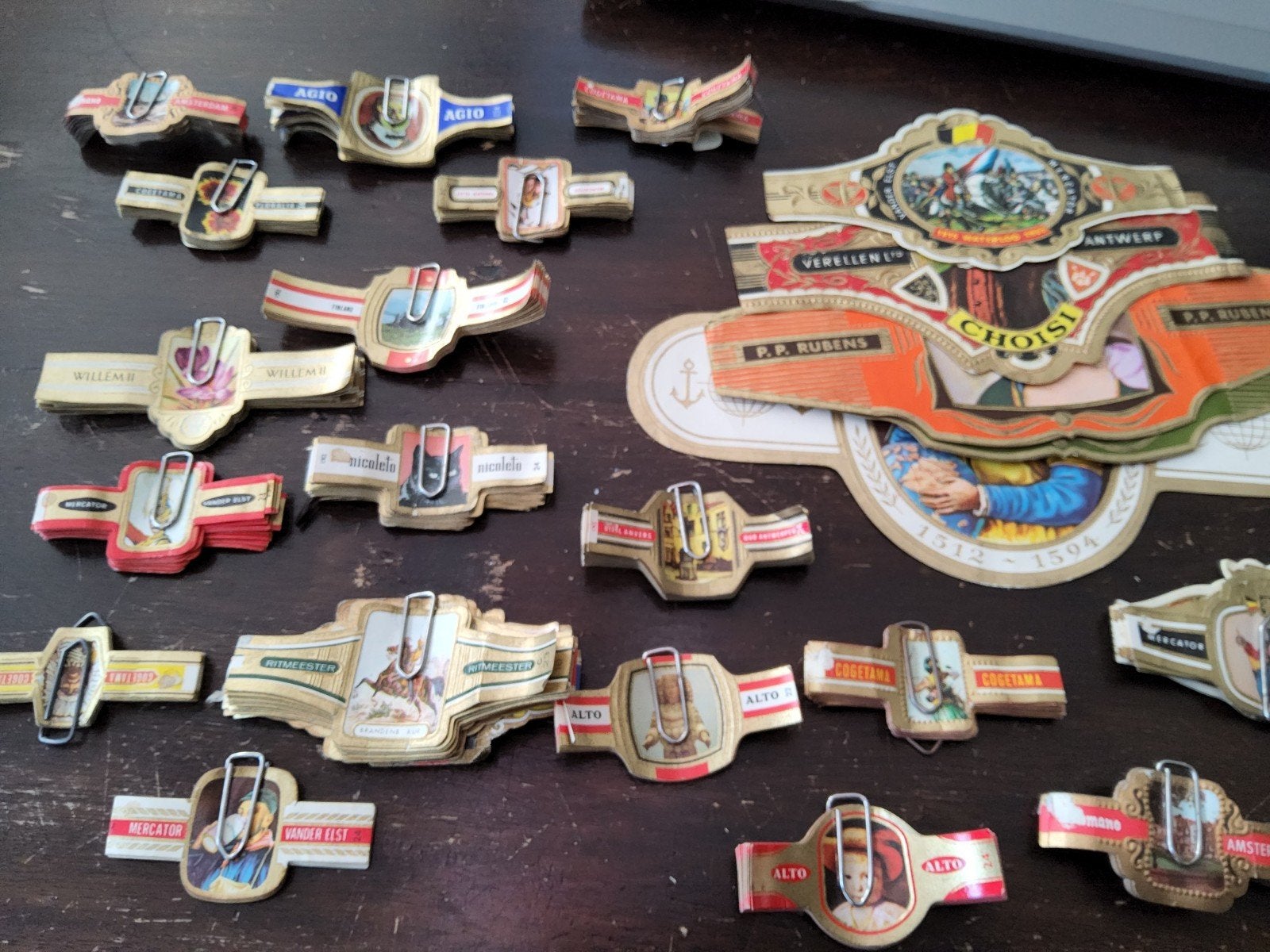 verzameling  sigarenbandjes, Verzamelen, Rookartikelen, Aanstekers en Luciferdoosjes, Ophalen of Verzenden, Sigarenbandjes