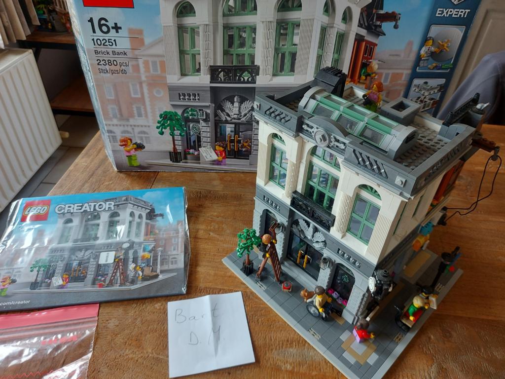 Lego brick bank 10251 modular compleet, Kinderen en Baby's, Speelgoed | Duplo en Lego, Ophalen, Compleet, Lego