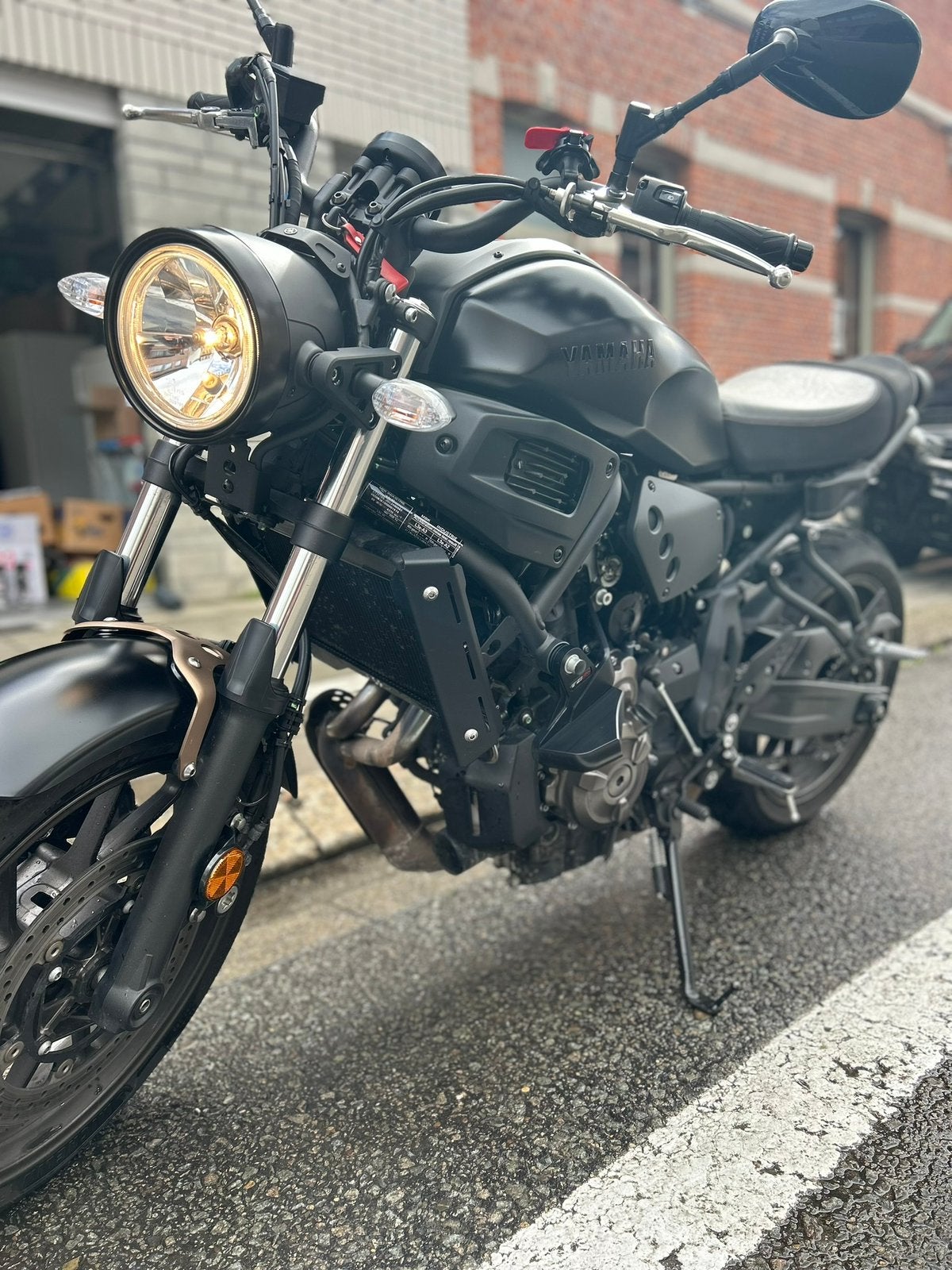 Yamaha xsr700 - 6875 km’s - 2022 - nieuwstaat, Motoren, 700 cc, 2 cilinders, Nieuw, Motorrijbewijs A