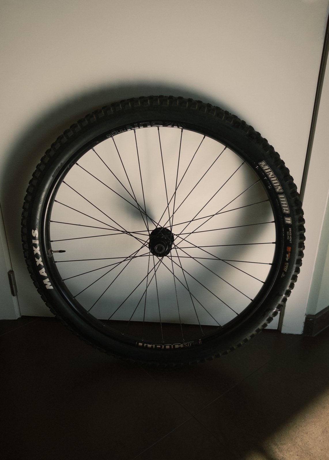Roue VTT Hope Pro 5 29 pouces — Maxxis Minion — Spank Rim, Vélos & Vélomoteurs, Enlèvement, Comme neuf, Pneu