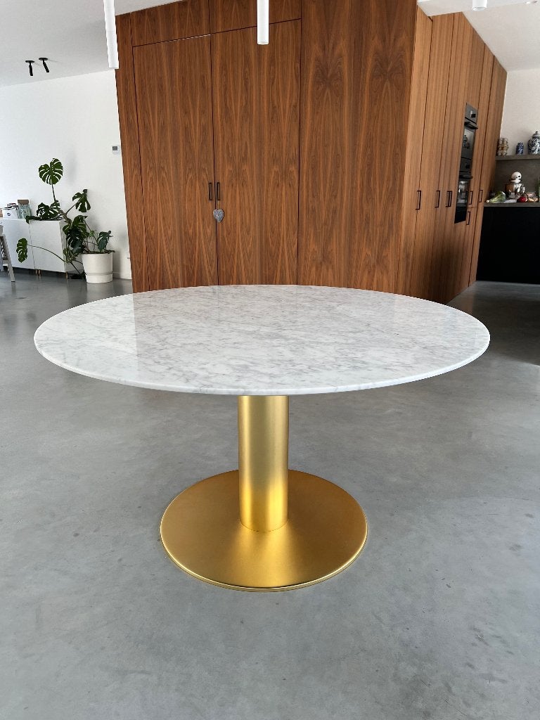 Gubi tafel 2.0, Cinq personnes ou plus, Rond, Métal, 100 à 150 cm