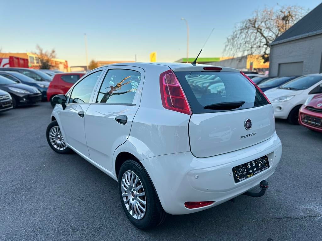 Fiat Punto 1.2i | Airco | Weinig km | Euro6b | GARANTIE |, Auto's, Fiat, Stof, Wit, Parkeersensor, 5 deurs