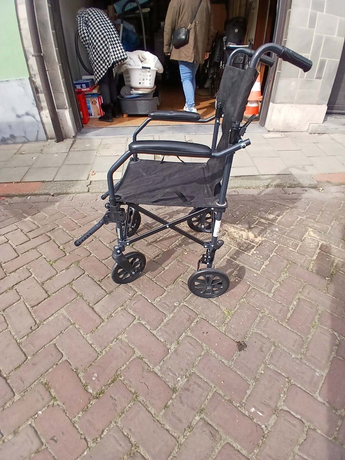 Rolstoelen, Enlèvement