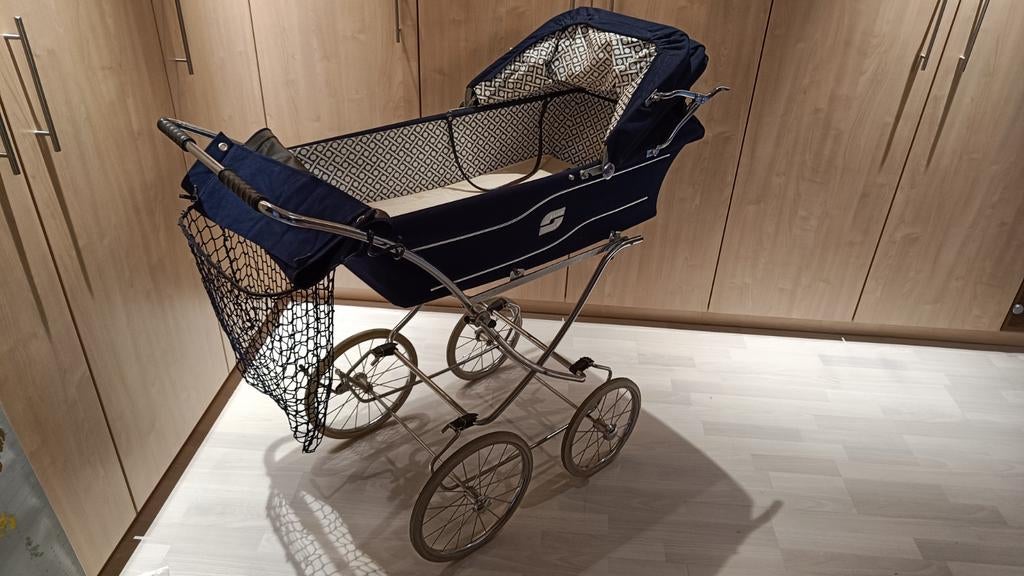 Poussette vintage, Enlèvement