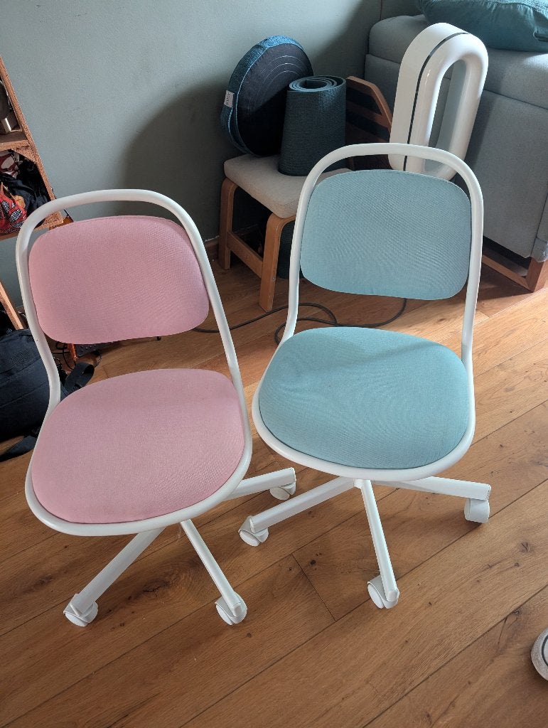Bureaustoel voor kind (blauwe en roze), Ophalen, Zo goed als nieuw, Roze, Bureaustoel