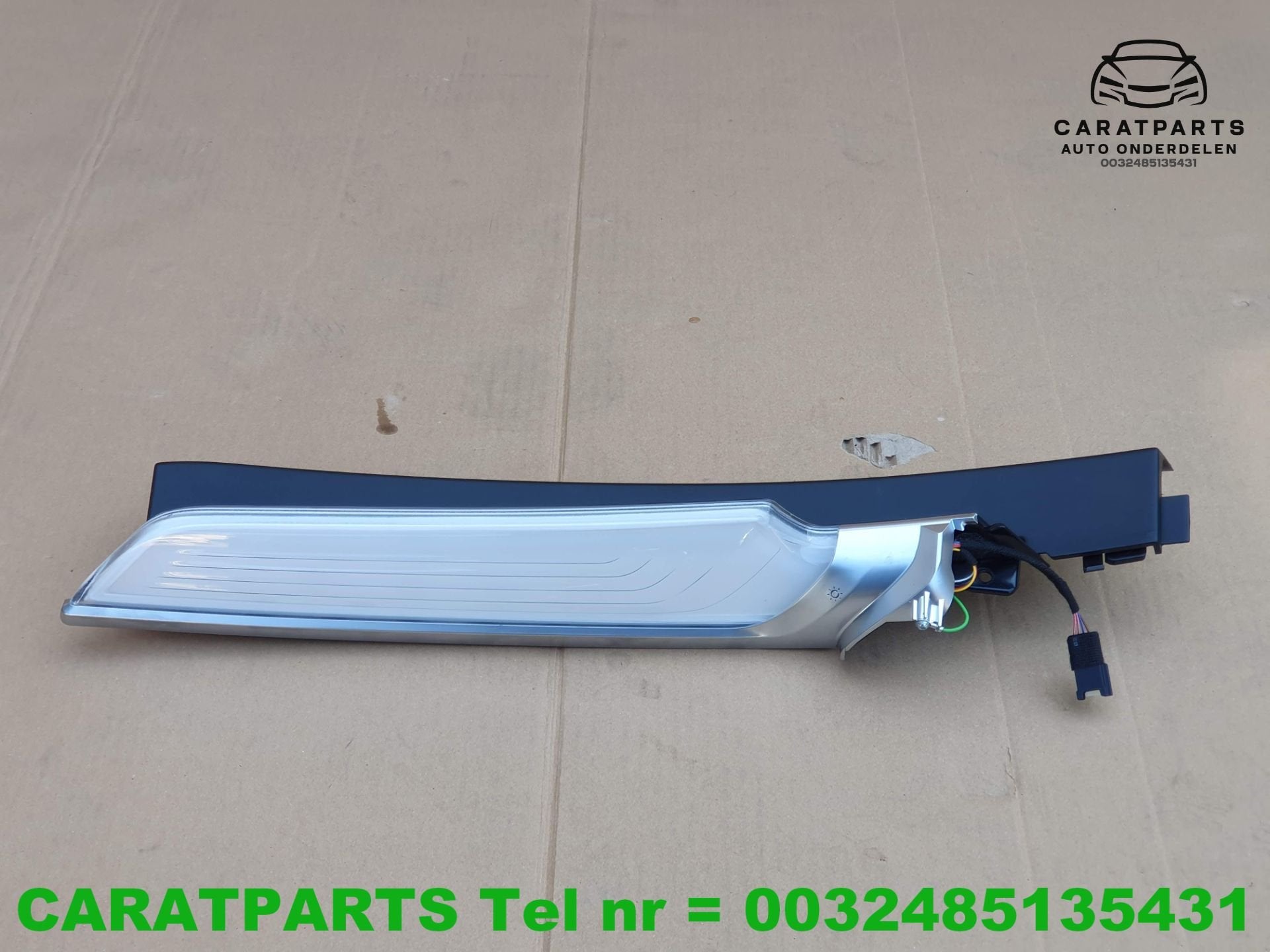 7469541 clairage de porte G12 Barre lumineuse G12 S rie M760, Petuelring 130
80788  Munich, DE, Info@bmw.de, Utilisé, BMW