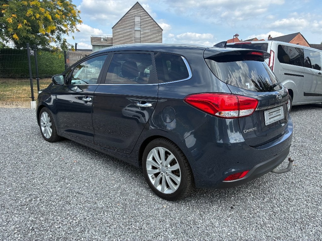 Kia Carens AUTOMAAT 2.0 benzine AC NAVI LEDER CAMERA OHboek!, Auto's, Automaat, Dealer onderhouden, Euro 6, Bedrijf