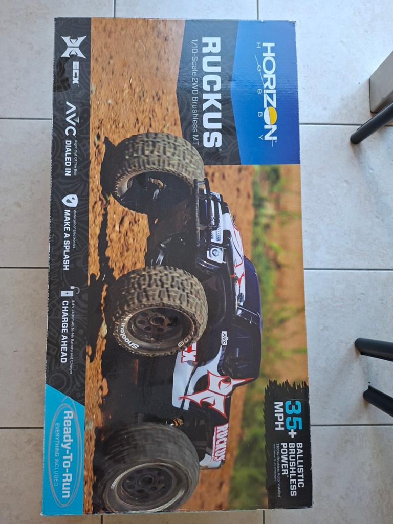 Horizon Ruckus 1/10 en Arrma Vorteks BLS 1/10 met onderdelen, Échelle 1:10, Voiture off road, Enlèvement, Utilisé