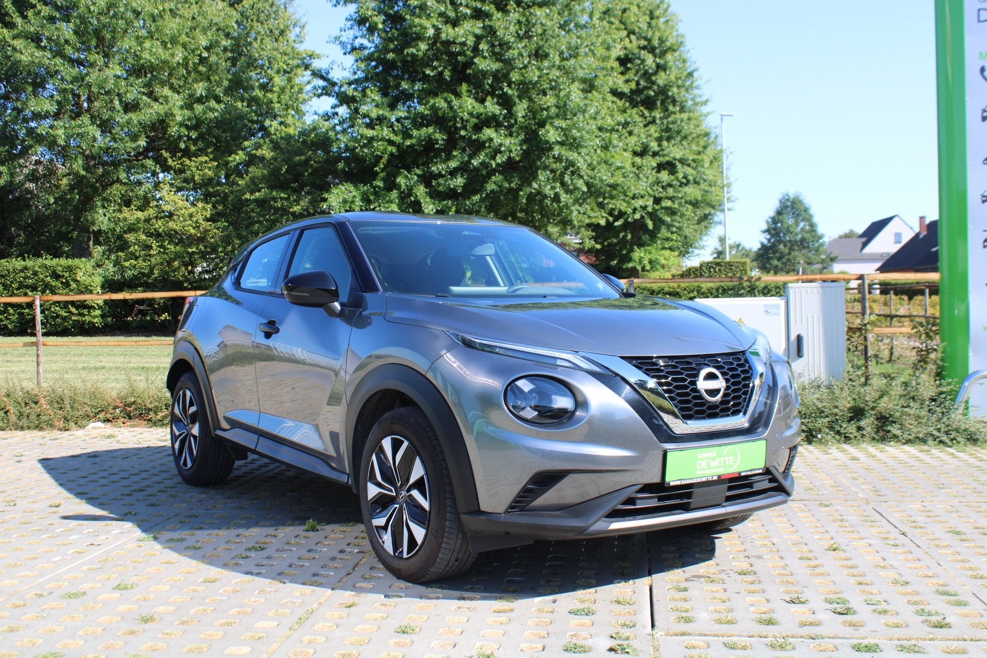 Nissan Juke Acenta DIG-T 114pk MT (bj 2025), Auto's, Stof, Gebruikt, Overige kleuren, 1257 kg
