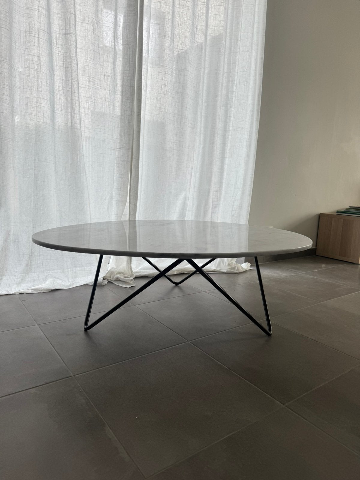 Marmeren salontafel Furnified, Ophalen, Zo goed als nieuw