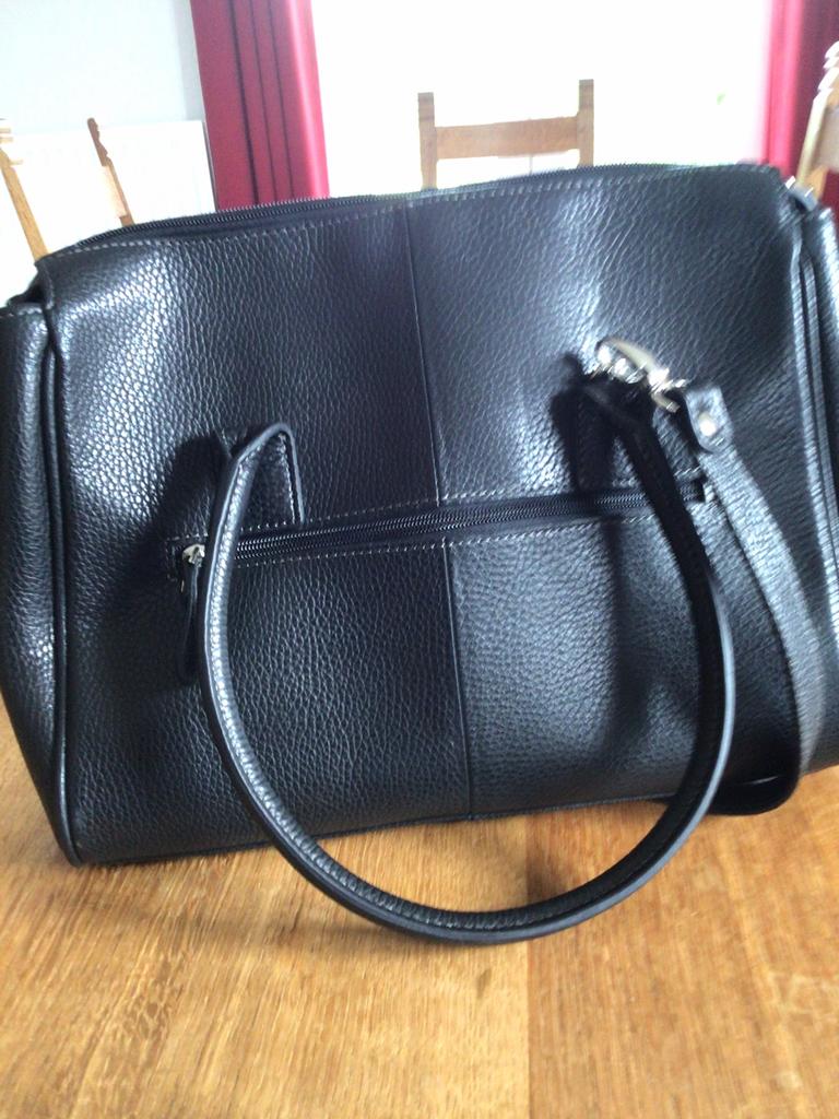 Très beau sac a main en cuir, Ophalen, Zo goed als nieuw, Handtas