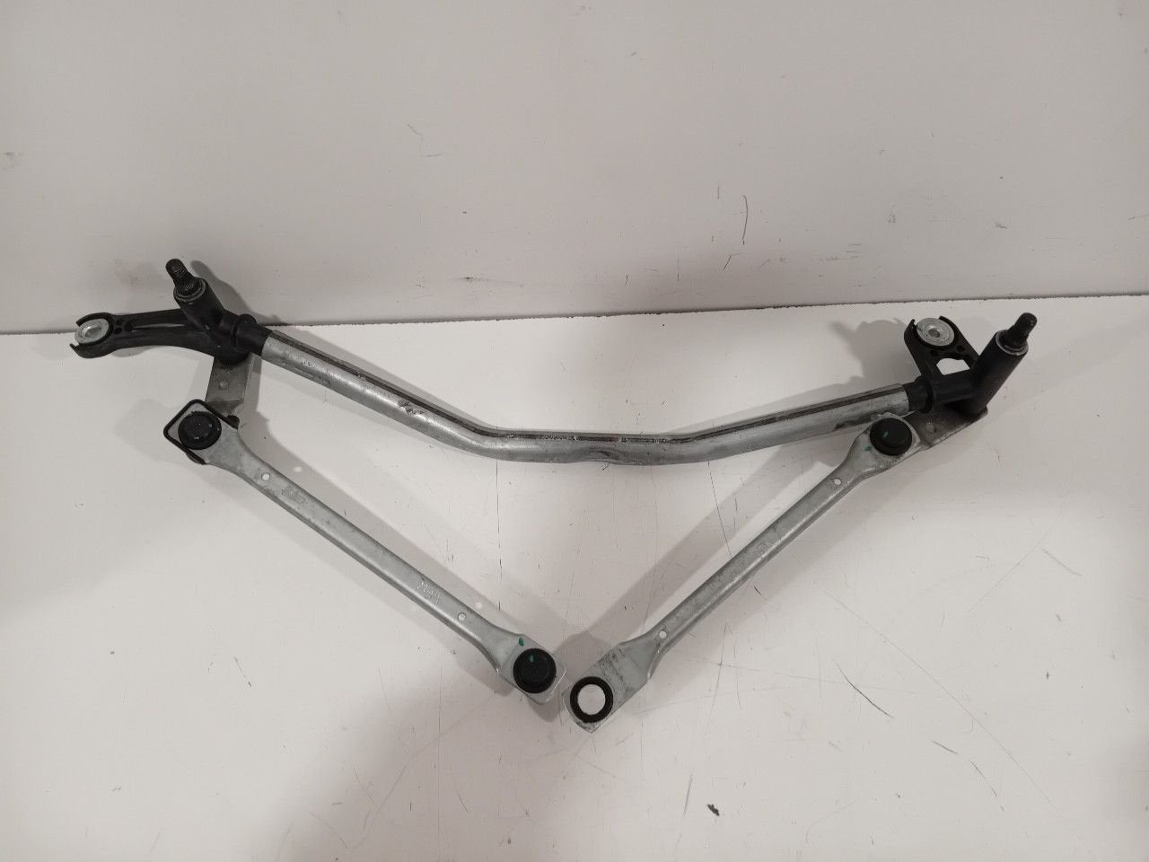 Ruitenwisser mechaniek voor Volvo XC60, Onderdelen@venauto.nl, Van der Ven Autorecycling B.V., Ettenseweg 76, 4706 PB Roosendaal, The Netherlands