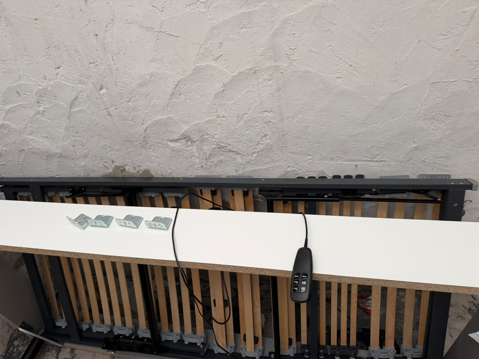 Elektrisch verstelbaar bed met matras en afstandsbediening, Ophalen of Verzenden, Zo goed als nieuw, Matras
