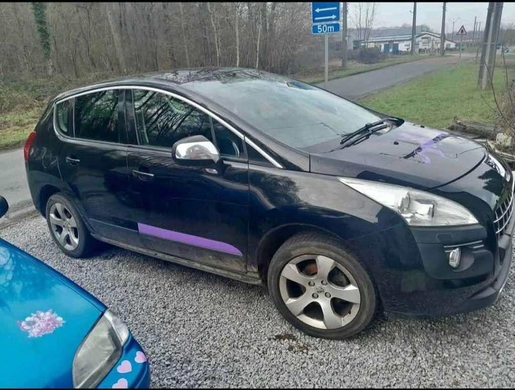 A vendre peugeot 3008 automatique, Autos, Peugeot, Particulier, Diesel, 5 portes, Automatique, Noir, Noir