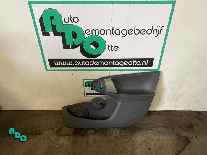 Portierbekleding 4Deurs rechts-voor van een Toyota Aygo (Ayg, Gebruikt, -, -, Ophalen of Verzenden