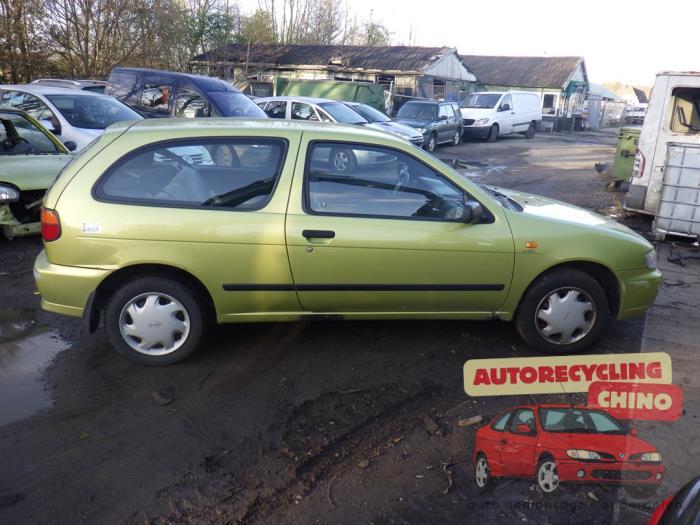 Buitenspiegel rechts van een Nissan Almera, Gebruikt, -, -, Ophalen of Verzenden