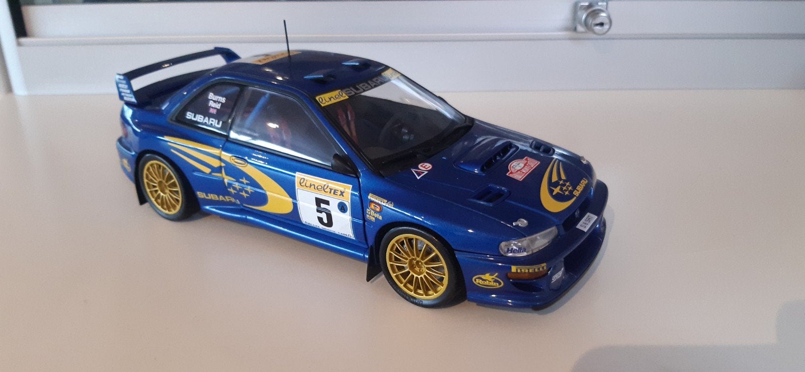 subaru wrc 99 autoart 1:18, Hobby en Vrije tijd, Modelauto's | 1:18, Ophalen of Verzenden, Autoart