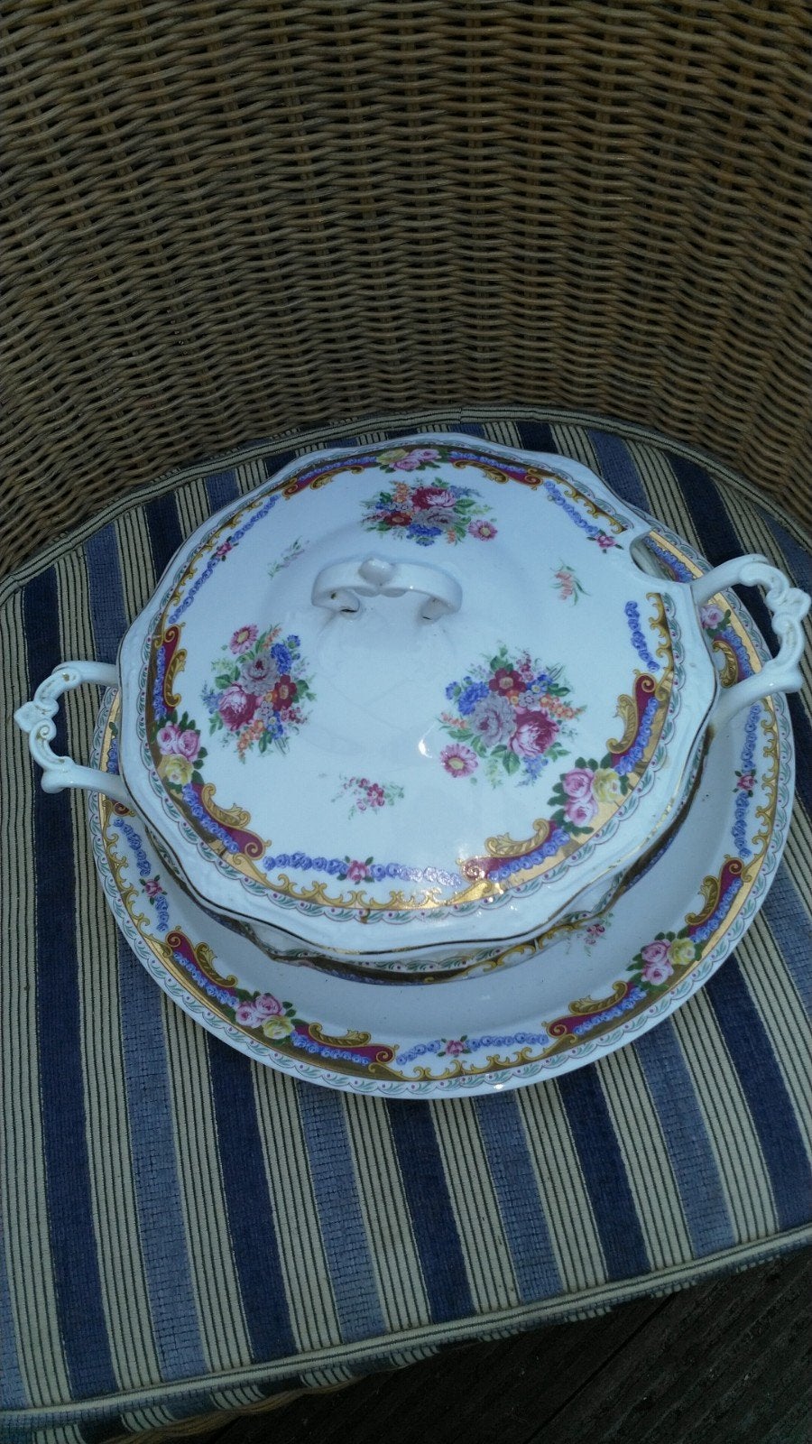 Oude terrinne en klein bordje Limoges, Ophalen