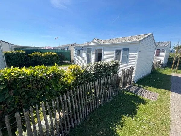 MOOIE CHALET TE KOOP IN BREDENE, OP 300M VAN DE DUINEN