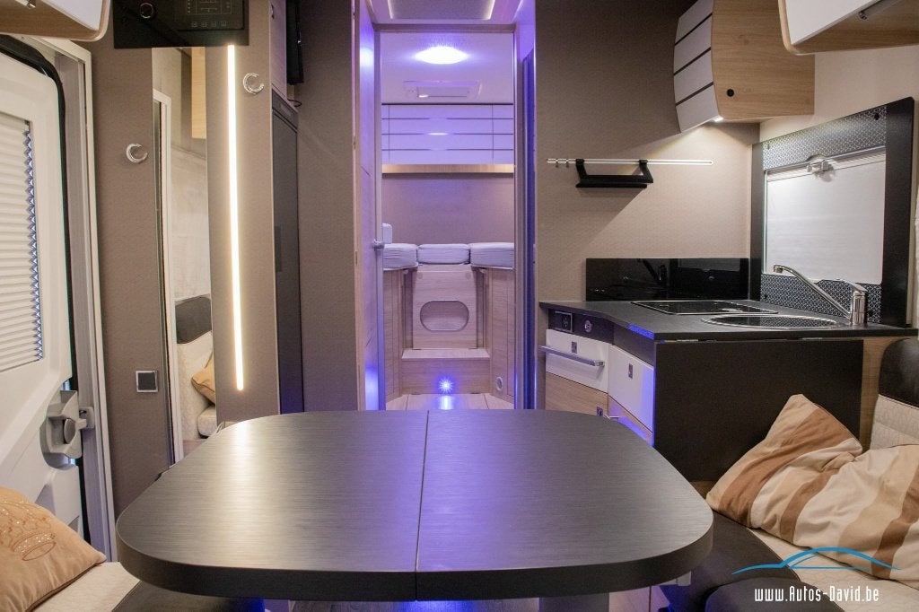 Challenger 37GA Édition Graphite VIP 5 Lits 1 PROPRIÉTAIRE, Fiat, Chauffage liquide, Semi-intégral, 7 à 8 mètres