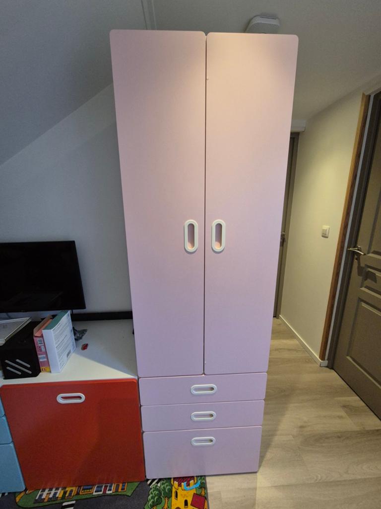 Zeer mooie rose ikea kast, Huis en Inrichting, Kasten | Kleerkasten, 50 tot 100 cm, Zo goed als nieuw, 150 tot 200 cm, 25 tot 50 cm