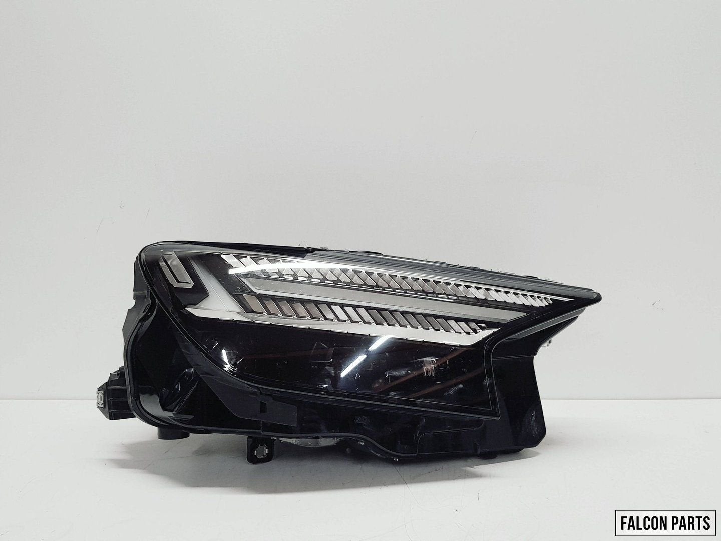 AUDI Q4 E-TRON VOLLEDIGE LED-MATRIX KOPLAMP RECHTS, Gebruikt, -, -, -