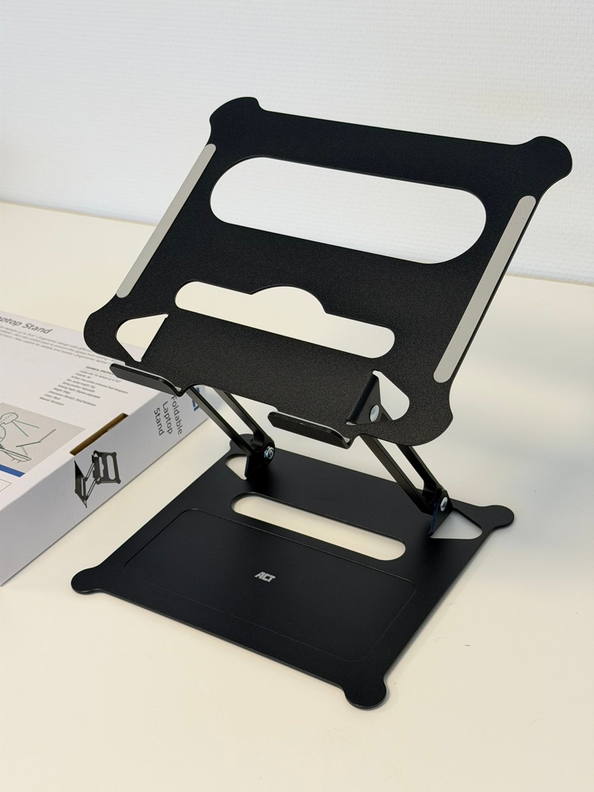 ACT AC8140 Zwarte Opvouwbare Laptopstandaard NIEUW tot 15.6”, Computers en Software, Ophalen of Verzenden, Nieuw, In diepte verstelbaar