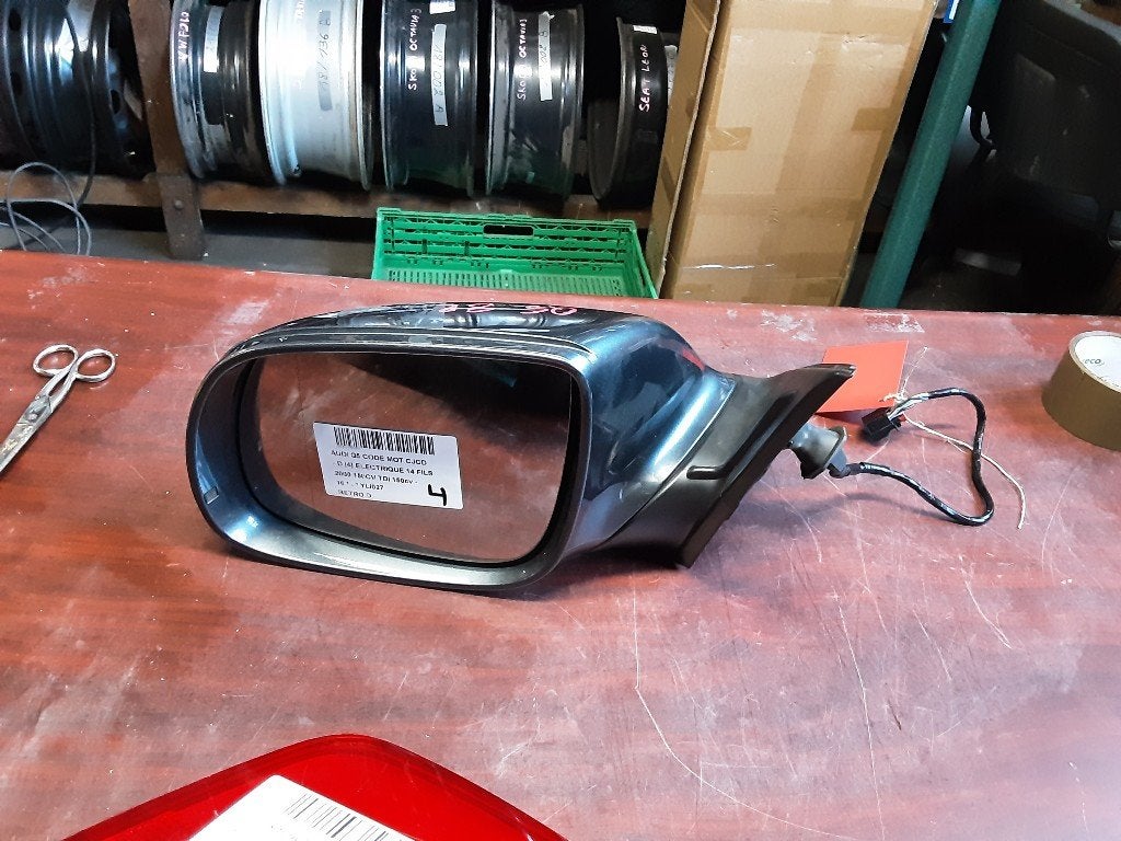 RETROVISEUR EXTERIEUR DROIT Audi Q5 (8RB) (01-2008/05-2017), Mevr. I. Hauben, Audi, Utilisé, Rue de l'Espoir 34 34
4030  GRIVEGNÉE, BE