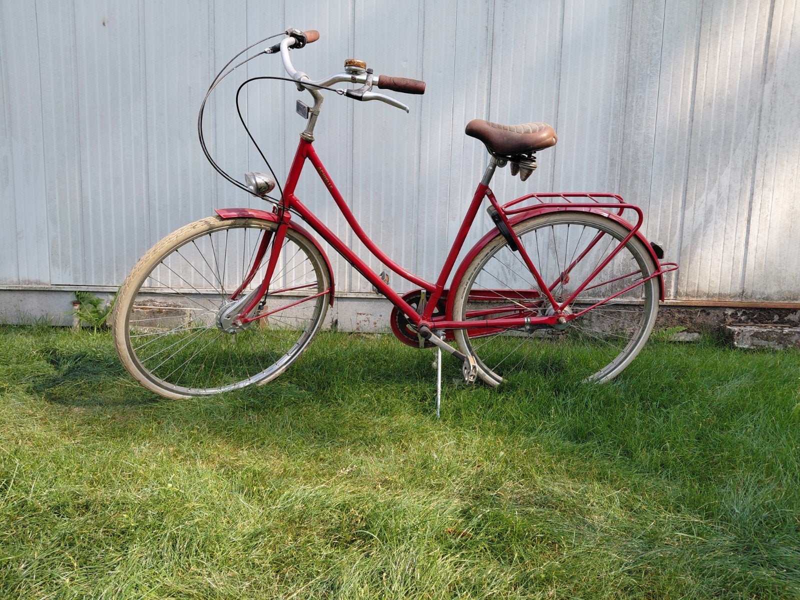 achielle fiets te koop, Vélos & Vélomoteurs, Vélos | Femmes | Vélos grand-mère, Vitesses, Enlèvement, Frein à disque, Achielle