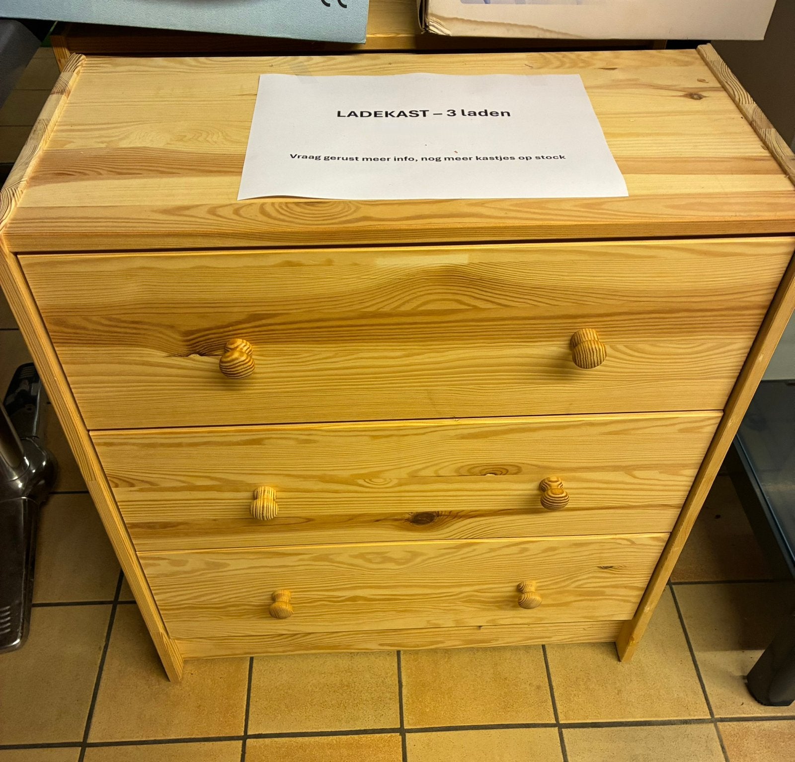 commode avec 3 tiroirs spacieux, Enlèvement, Comme neuf, Pin