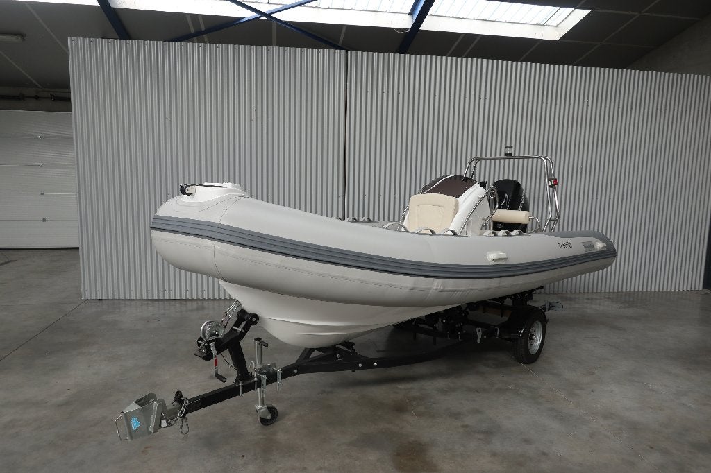 Bateau RIB gonflable proposé 5m20 HorizonOne, Sports nautiques & Bateaux, Pagaies, Enlèvement, Moteur hors-bord, Essence