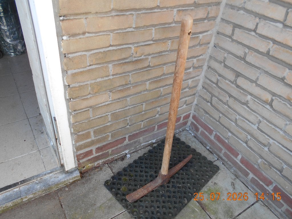 pikkel houweel  ,  en zware hamer, Ophalen, Hamer