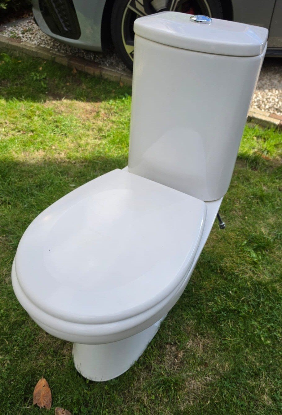 WC + wasbakje met kraan, Doe-het-zelf en Bouw, Ophalen, Kraan