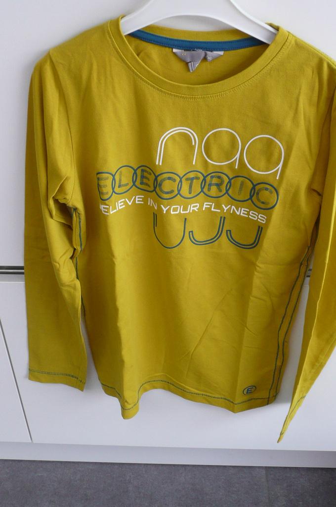 Geel T-shirt lange mouw JBC (K248), Kinderen en Baby's, Kinderkleding | Maat 134, Ophalen of Verzenden, Zo goed als nieuw, Shirt of Longsleeve