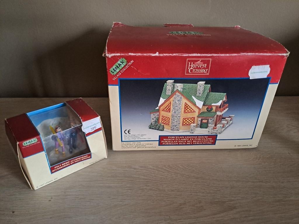 Vintage Lemax Pocelain Lighted House + accessoires, Enlèvement