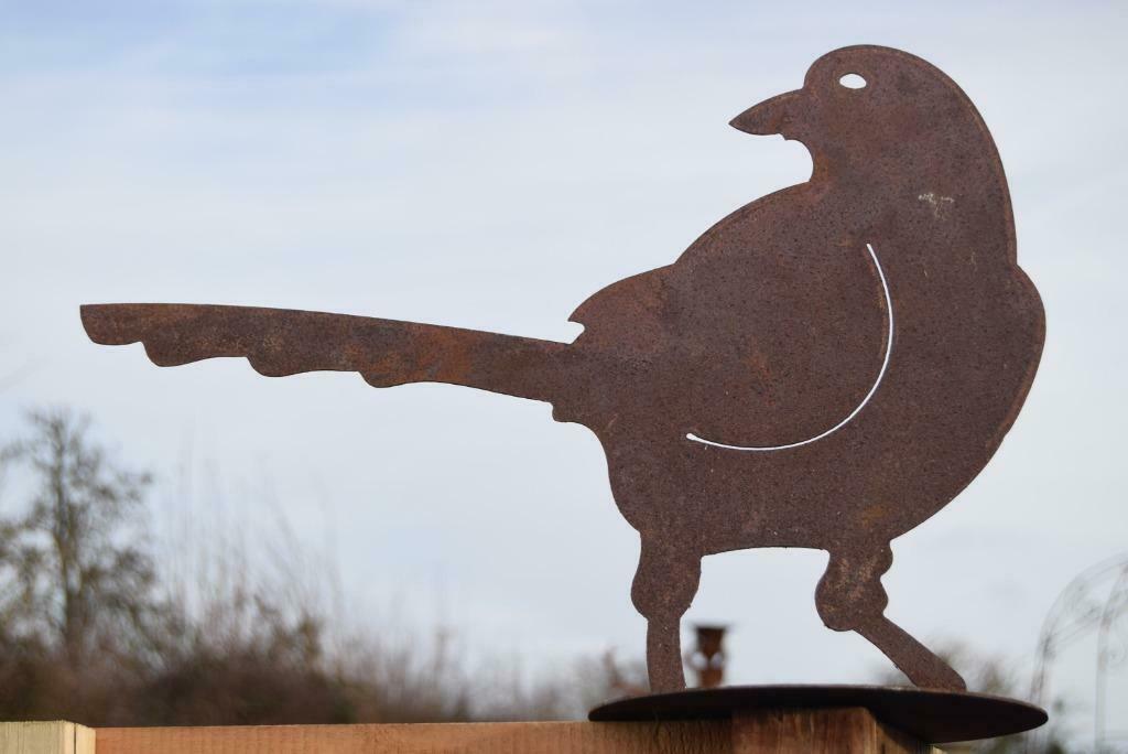 Oiseau (pie) en métal rouillé sur base circulaire, Jardin & Terrasse, Enlèvement ou Envoi, Neuf