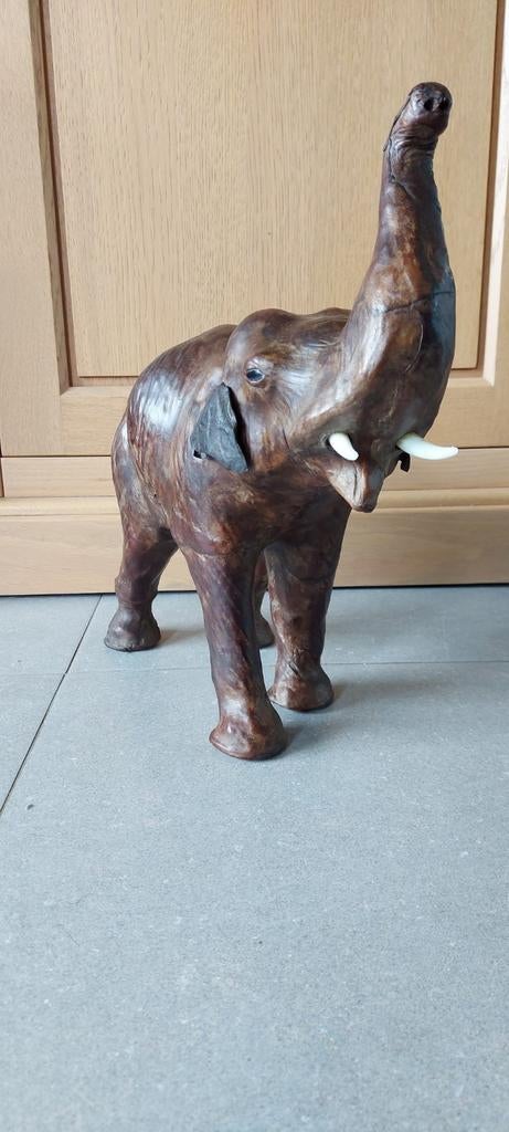 Echt lederen olifant in perfecte staat. Ong. 43 x 36 x 14 cm, Ophalen, Zo goed als nieuw