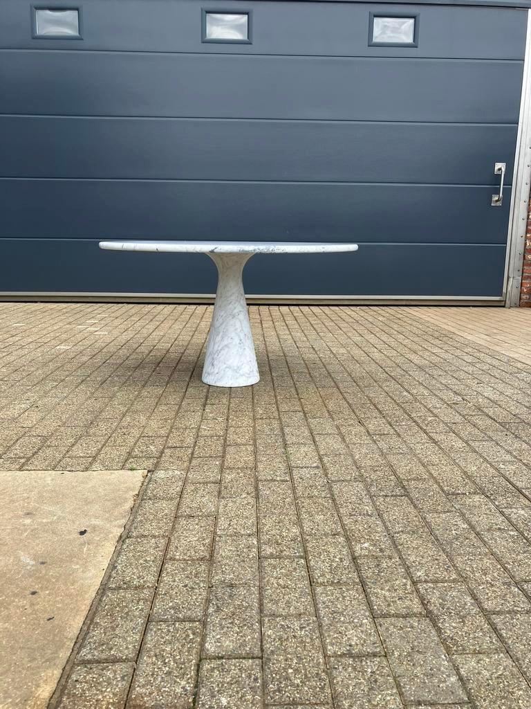 Angelo Mangiarotti M1 eettafel Carrara marmer 130cm, Ophalen of Verzenden, Rond, Arabescato Travertin vitra cassina b&b italia artifort togo edra