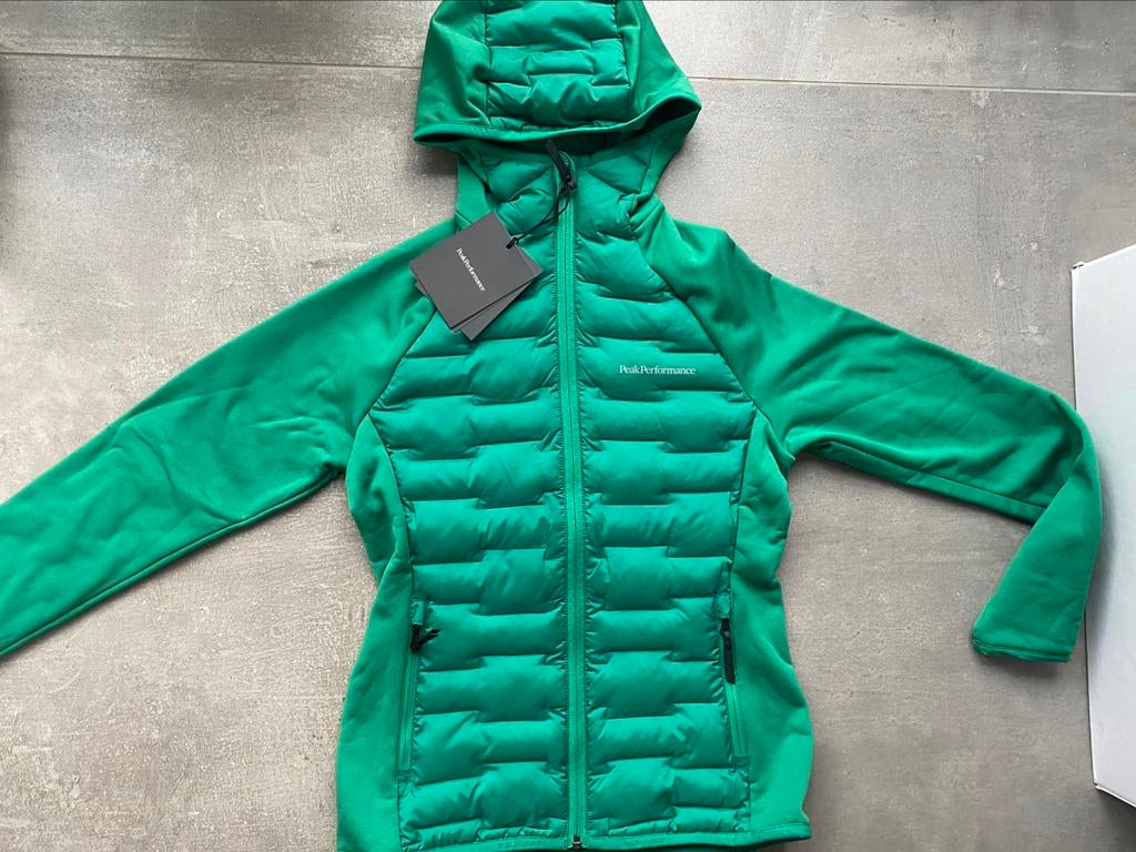 Peak Performance - Groene hybride jas. Maat S. Nieuw, Nieuw, Peak Performance, Ophalen of Verzenden, Maat 36 (S)