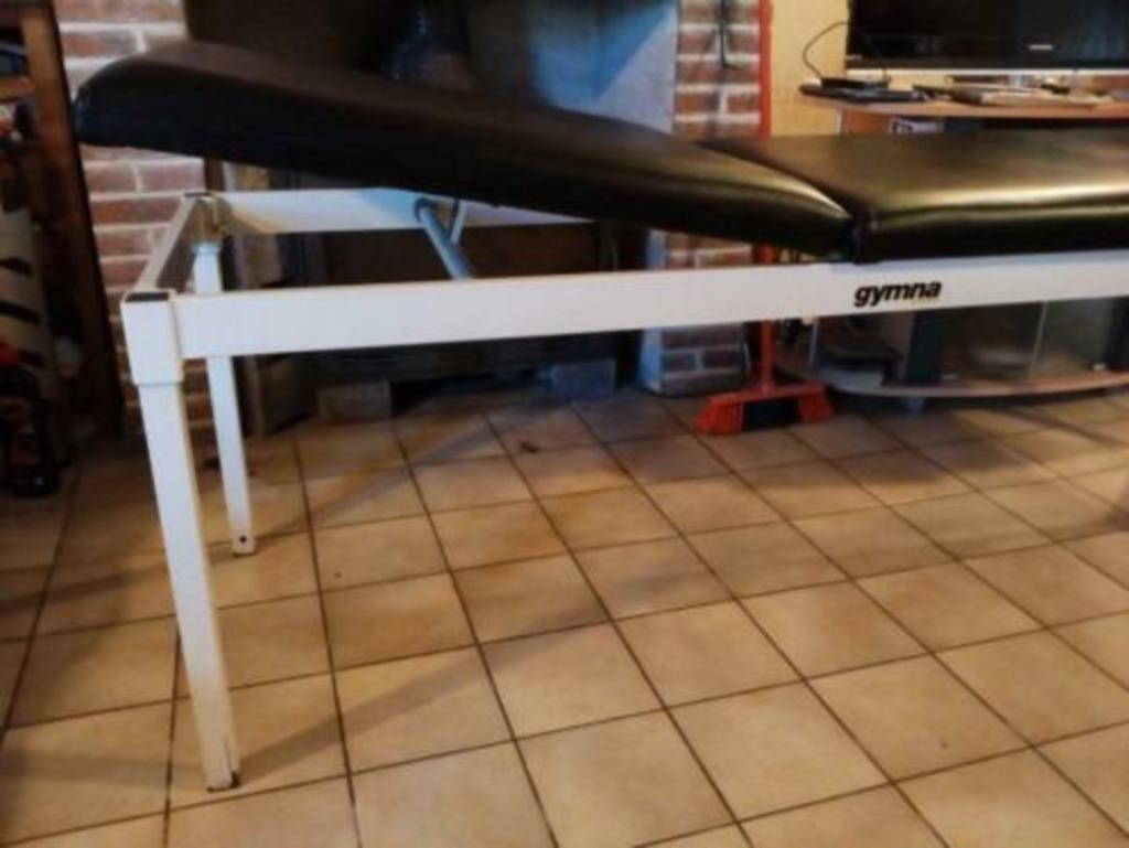 Table de massage GYMNA, Sport en Fitness, Massageproducten, Gebruikt, Massagetafel, Ophalen