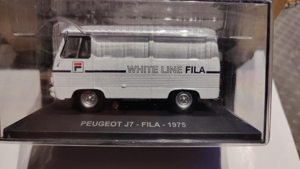 Peugeot j7 miniatuur, Enlèvement ou Envoi