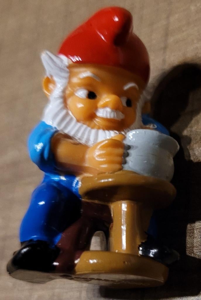 Miniatuurfiguurtje: kabouter (Ferrero 1992), Verzamelen, Poppetjes en Figuurtjes, Ophalen of Verzenden, Zo goed als nieuw