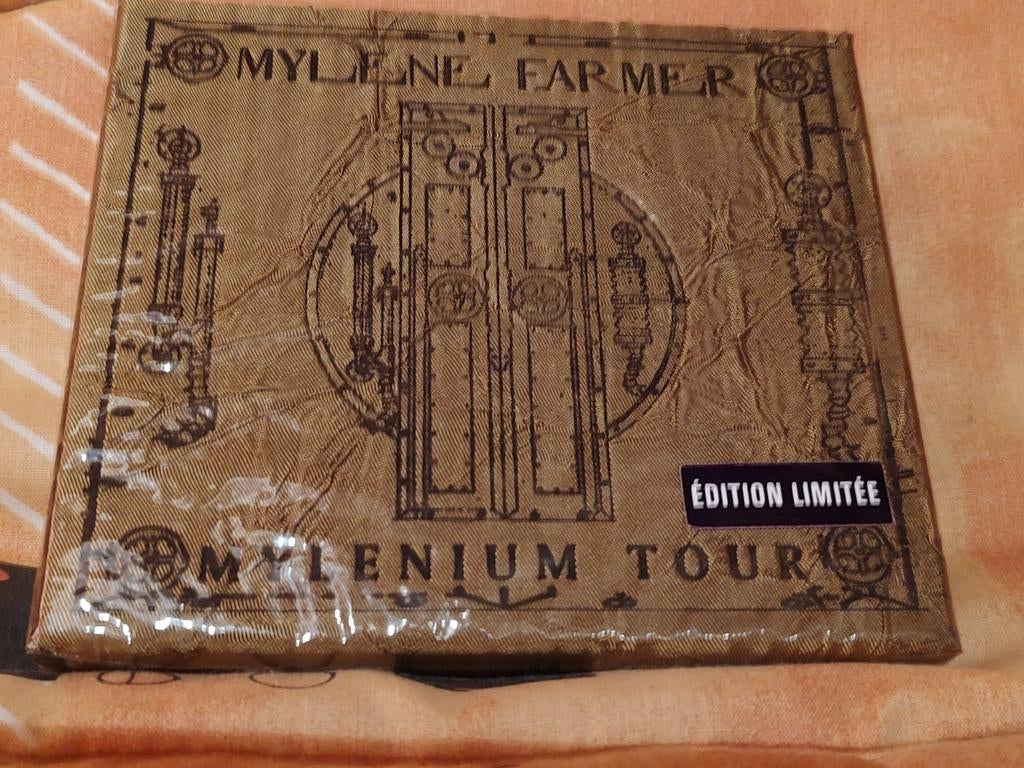 Mylène Farmer - Mylenium Tour (Coffret tissu), Enlèvement, Comme neuf, Coffret