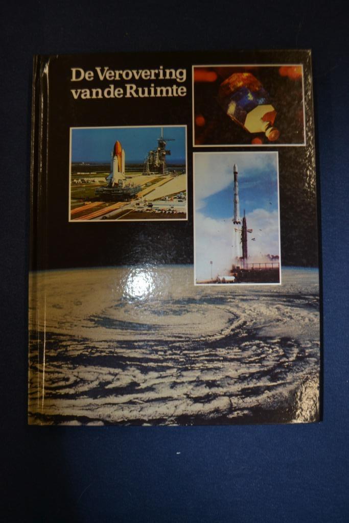 BOEK VEROVERING VAN DE RUIMTE, Ophalen of Verzenden, Gelezen, Natuurwetenschap