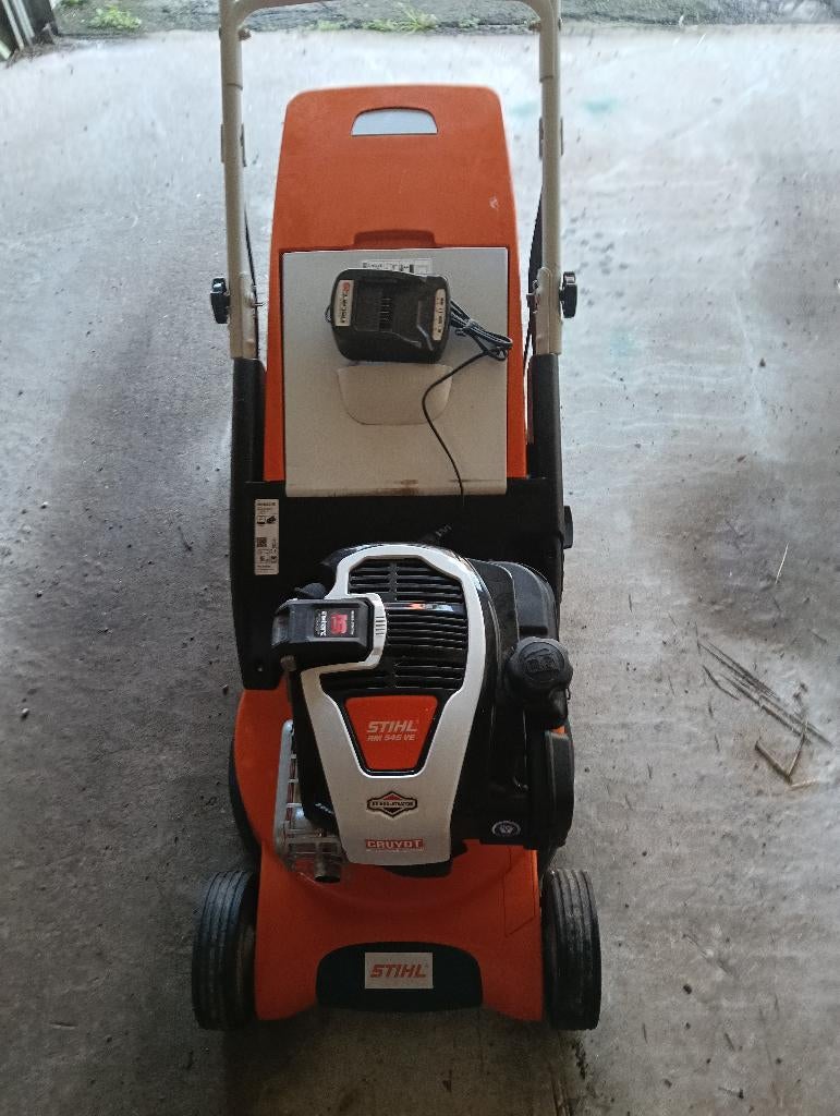 Grasmaaier, Ophalen, Cirkelmaaier, Stihl, Zo goed als nieuw