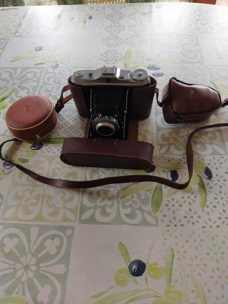 Vintage Agfa Isolette vouwcamera made in Germany met ledere, Ophalen