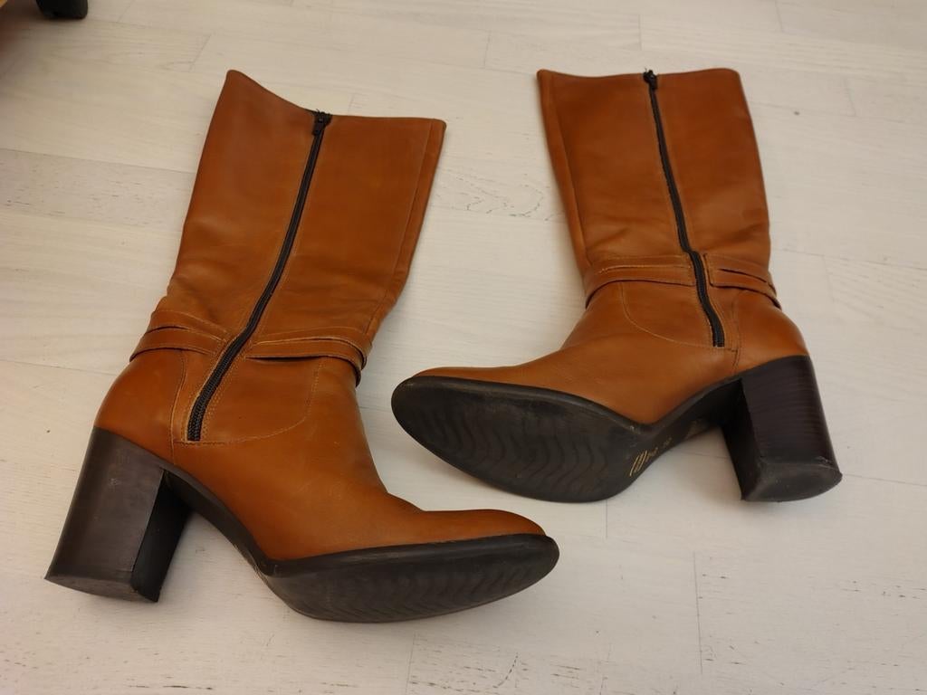 Gebruikte 40 VERA GOMMA lange leren dameslaarzen met een hak, Kleding | Dames, Hoge laarzen, Bruin, Ophalen of Verzenden, Gedragen