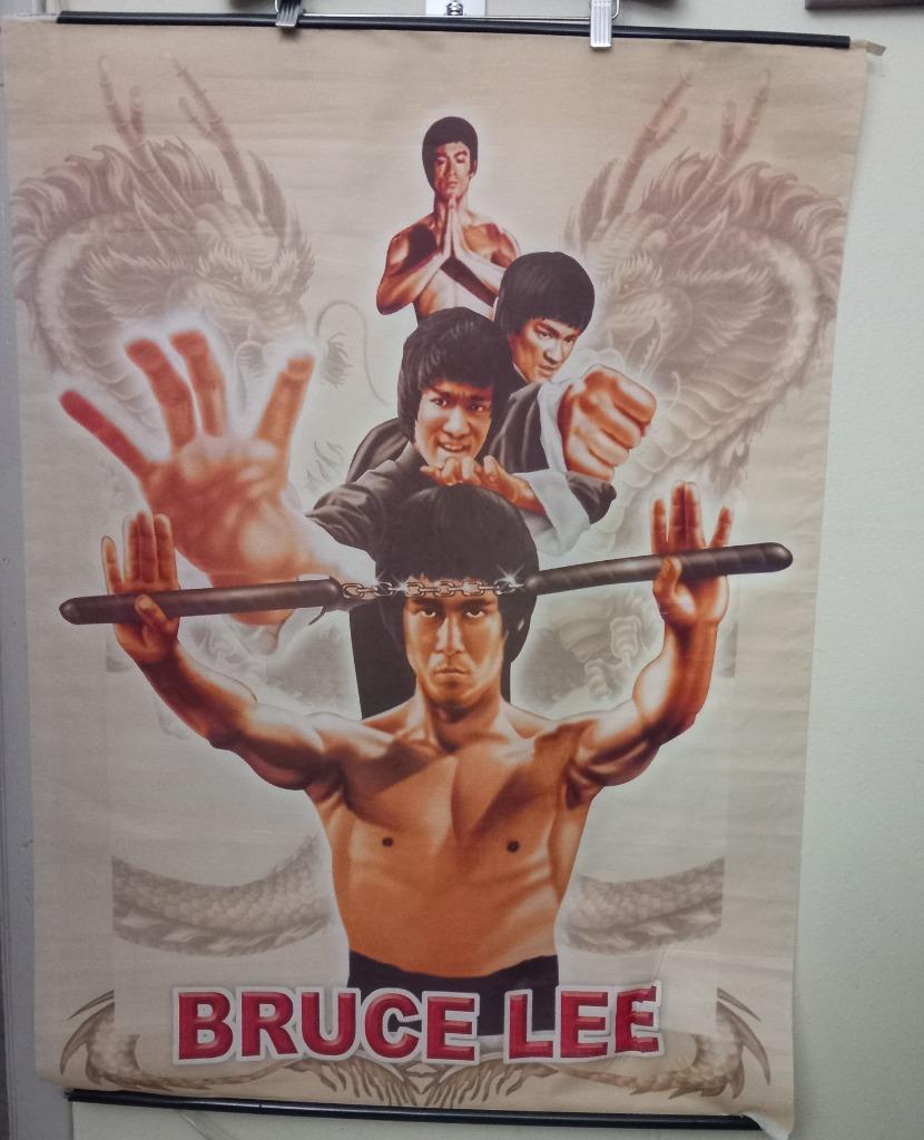 Verschillende stoffen posters van “Bruce Lee”, Verzamelen, Posters, Zo goed als nieuw, Film en Tv, Deurposter of groter, Rechthoekig Staand